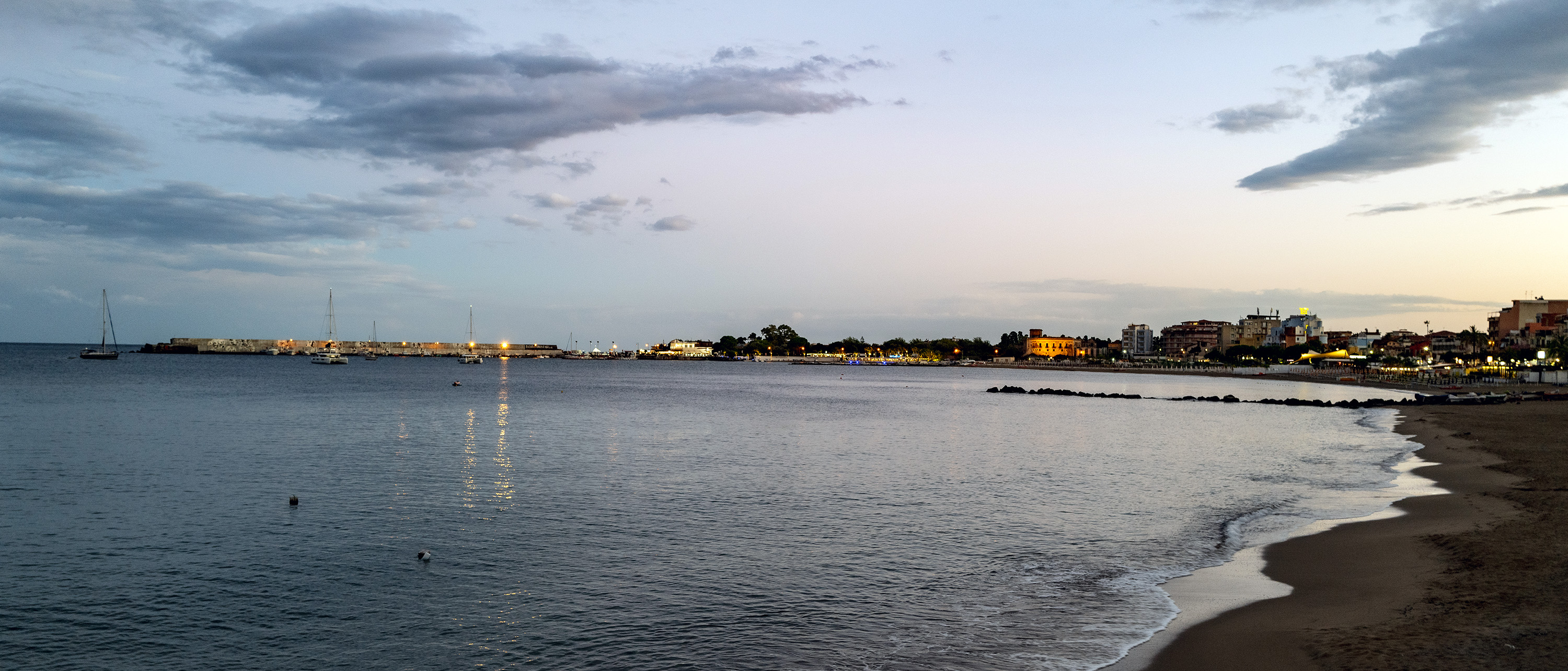 Hero: Tramonto su Giardini Naxos, ph © Biancavela Press / salvomic (Salvo Micciché)